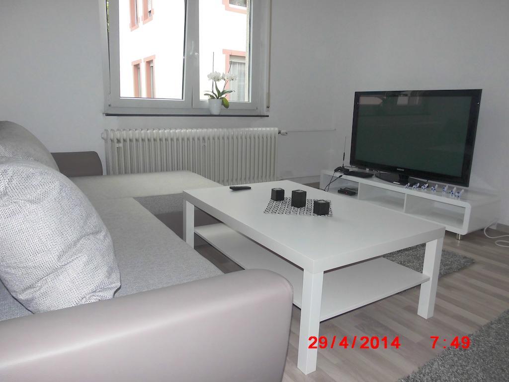 Frankfurt Airport & Fair Apartment Kelsterbach Camera foto